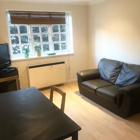 Ferienwohnung Cosy 1 Bed Flat In Colliers Wood